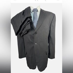 Versini  100 % Wool Black Grey Pinstripe lined  2 piece pants suit